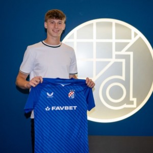 运气游戏-踢球者：萨尔茨堡和国米抢17岁后卫亚基罗维奇，开出数百万欧报价