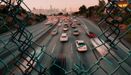 差点扩大比分！卡多索小禁区线上得球打门，侯森近距离救险